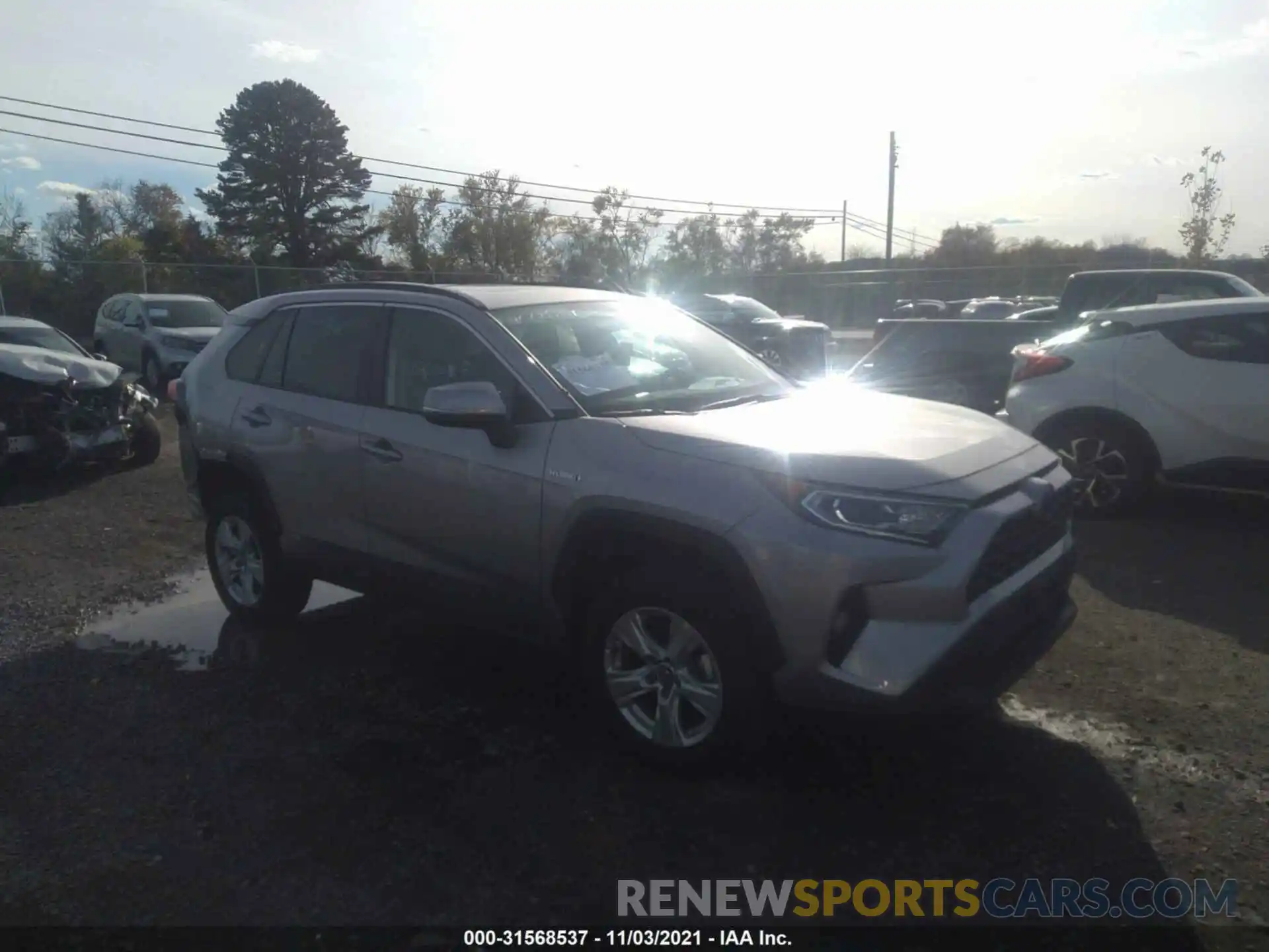 1 Photograph of a damaged car 4T3R6RFV8MU011925 TOYOTA RAV4 2021