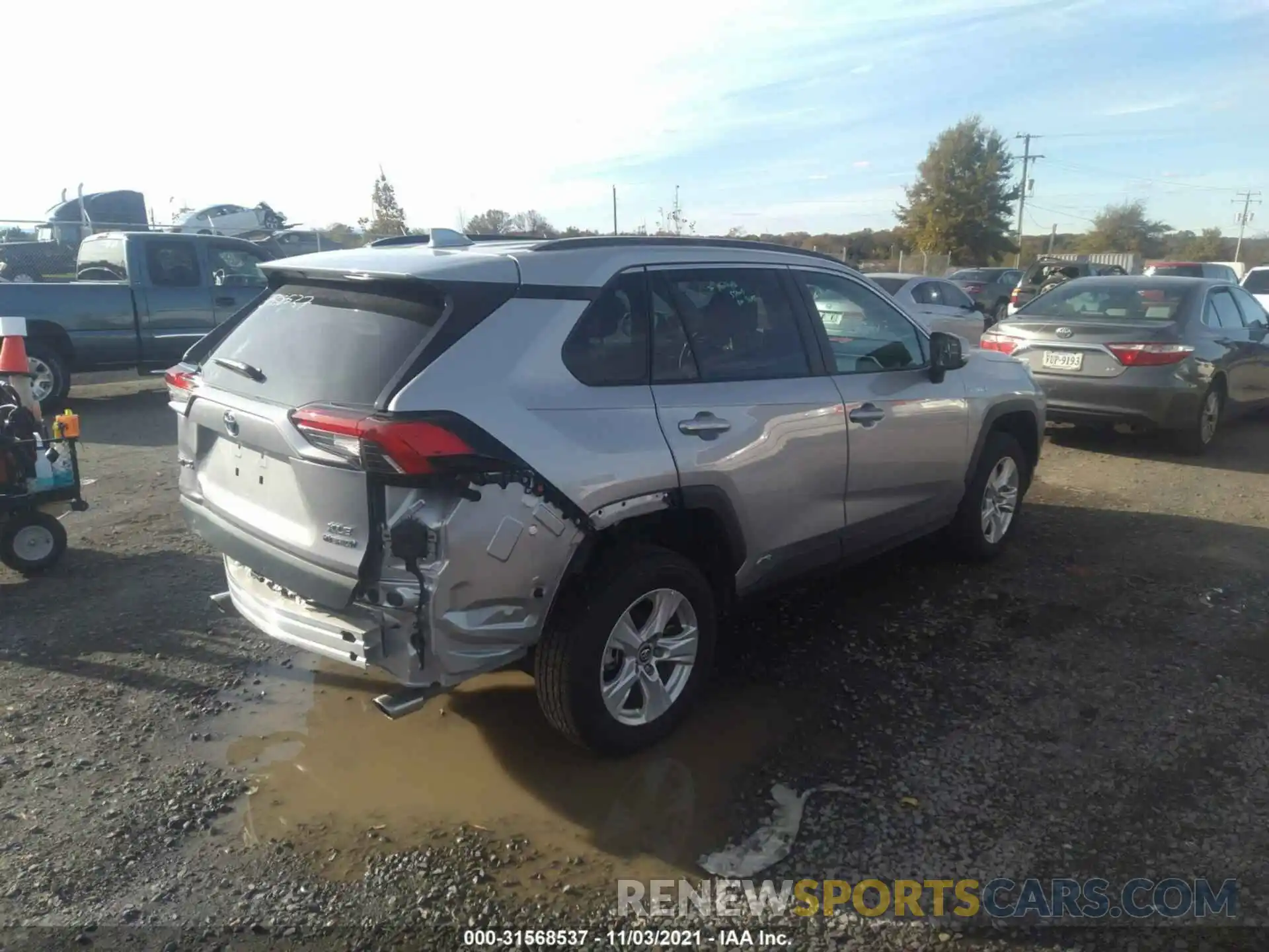 4 Photograph of a damaged car 4T3R6RFV8MU011925 TOYOTA RAV4 2021