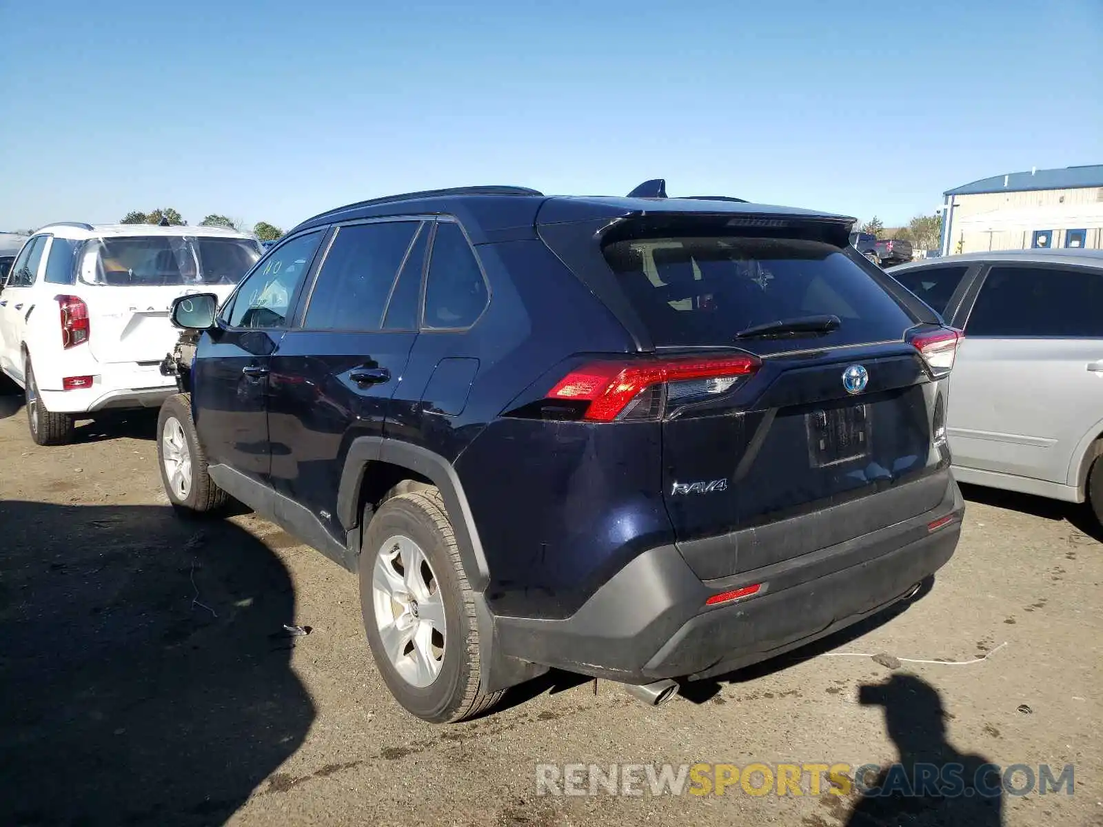 3 Photograph of a damaged car 4T3R6RFV8MU019734 TOYOTA RAV4 2021