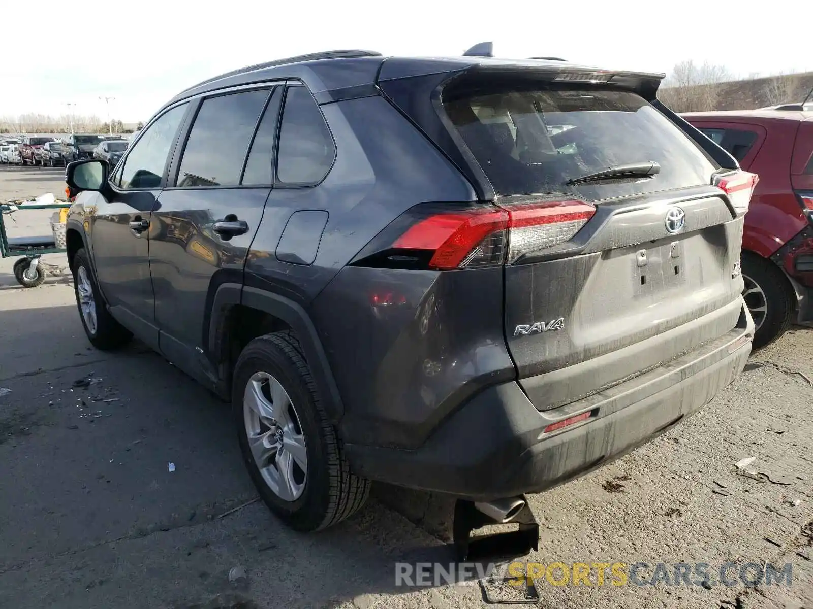 3 Photograph of a damaged car 4T3R6RFV8MU020222 TOYOTA RAV4 2021