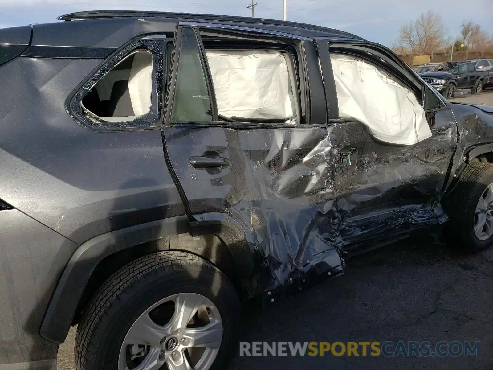 9 Photograph of a damaged car 4T3R6RFV8MU020222 TOYOTA RAV4 2021