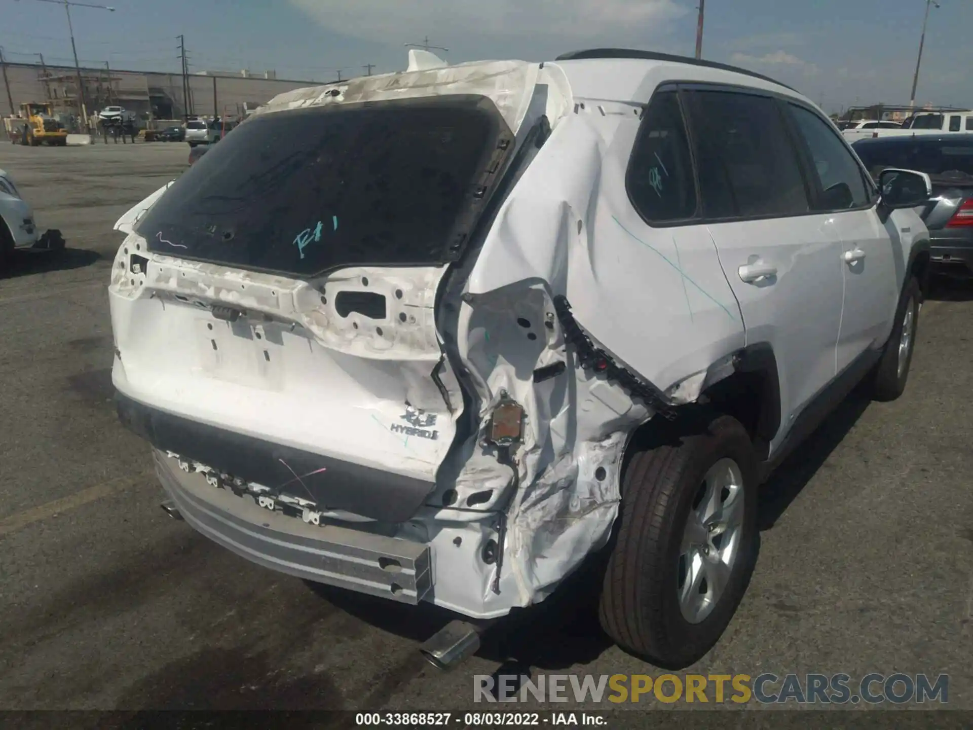 4 Photograph of a damaged car 4T3R6RFV8MU022973 TOYOTA RAV4 2021