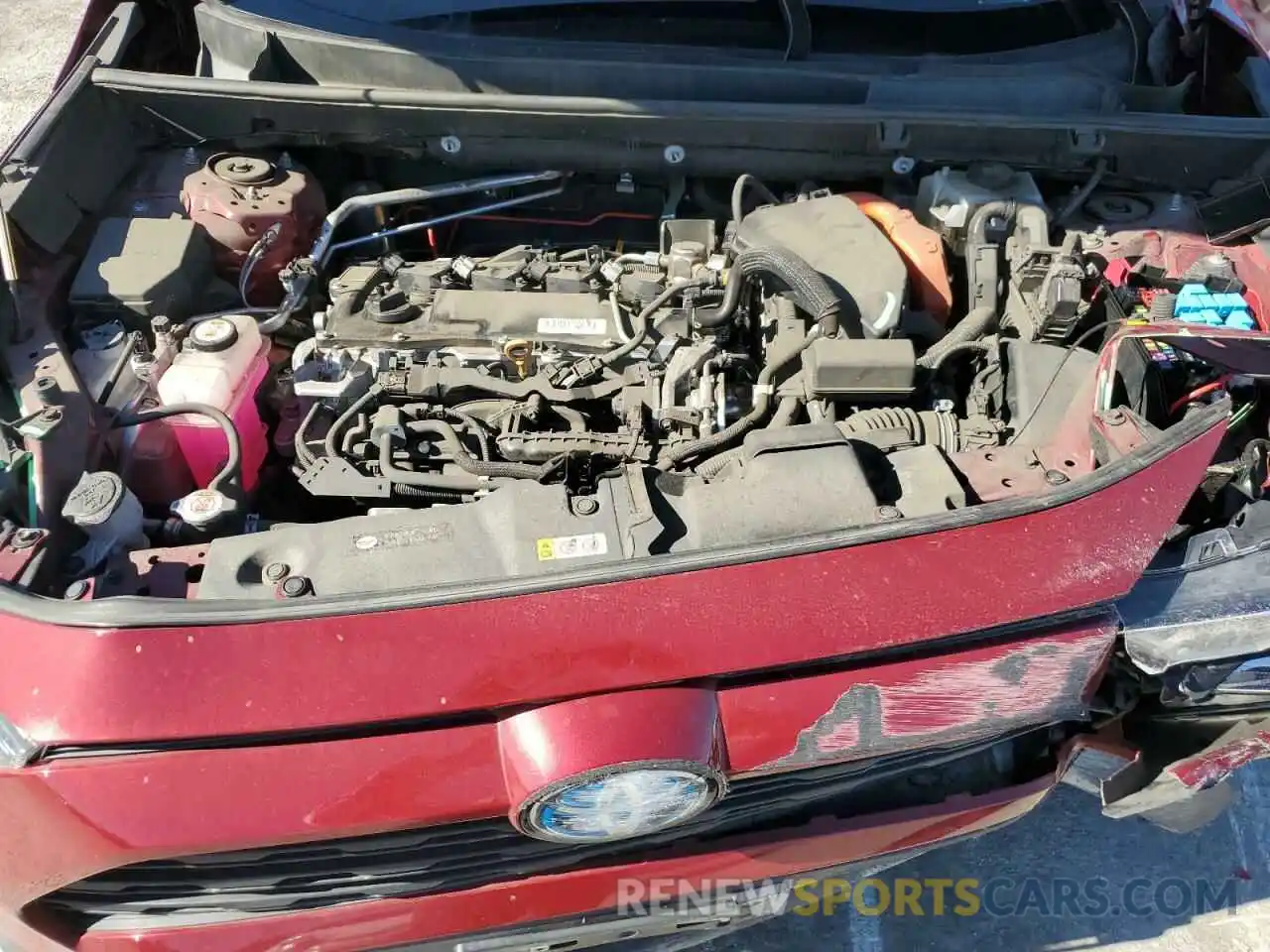 12 Photograph of a damaged car 4T3R6RFV8MU026103 TOYOTA RAV4 2021