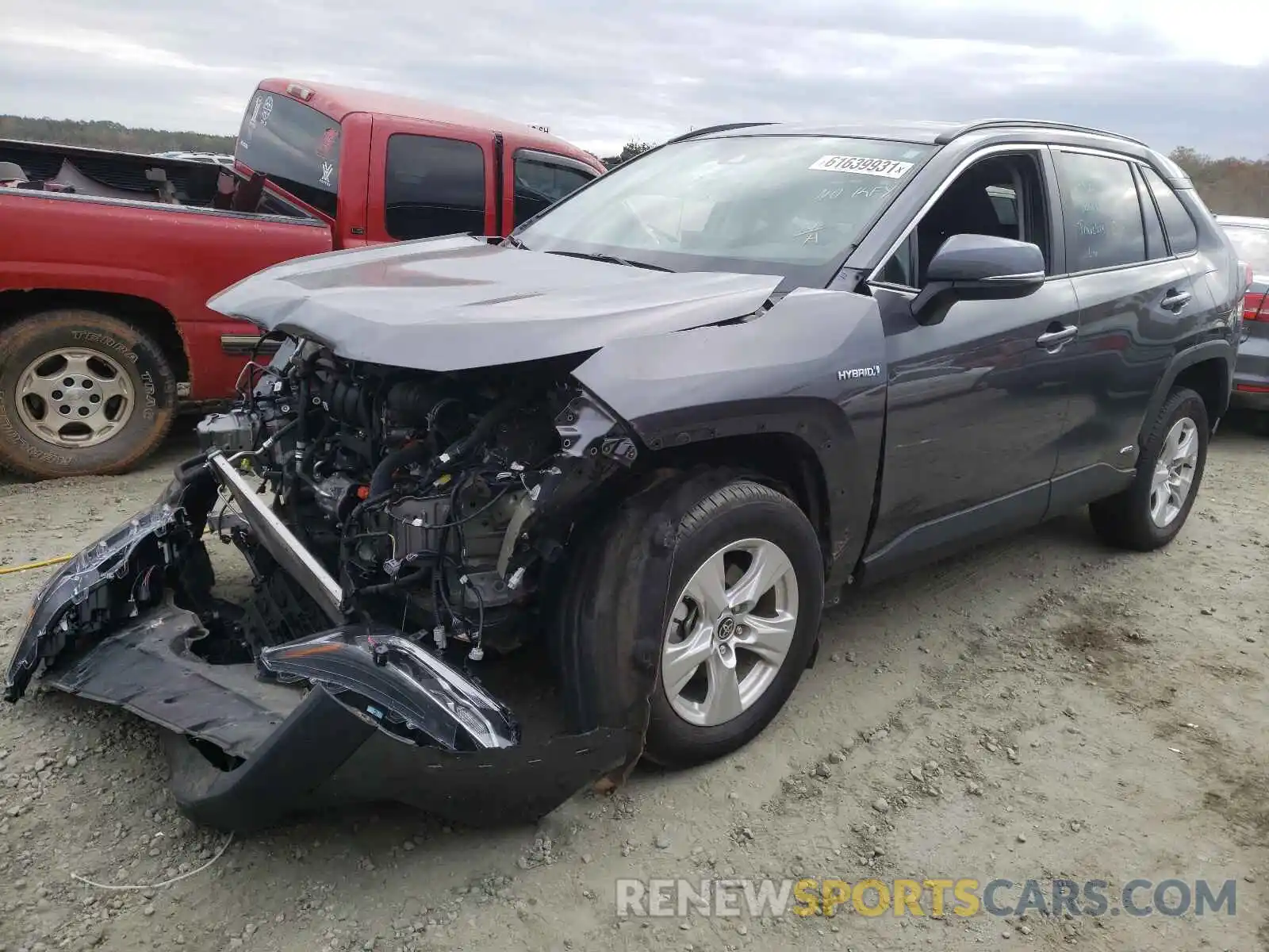 2 Photograph of a damaged car 4T3R6RFV8MU028143 TOYOTA RAV4 2021