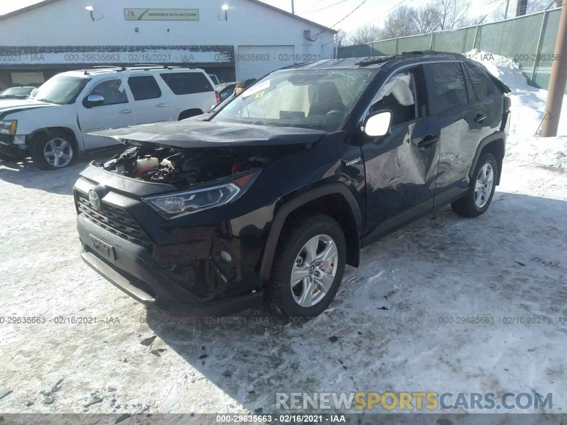 2 Photograph of a damaged car 4T3R6RFV9MU015319 TOYOTA RAV4 2021