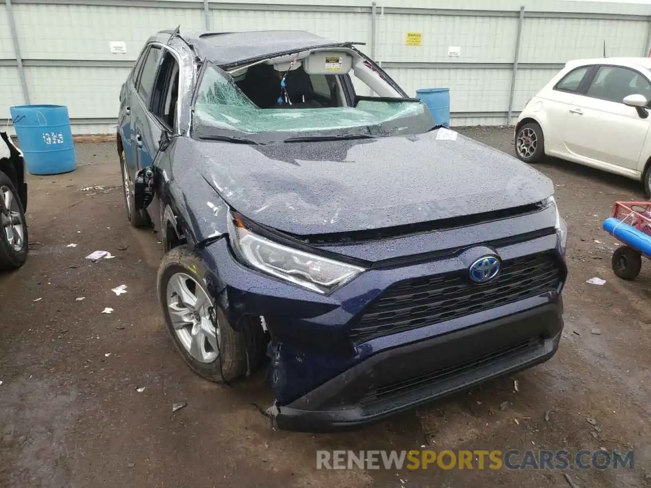 9 Photograph of a damaged car 4T3R6RFV9MU028894 TOYOTA RAV4 2021