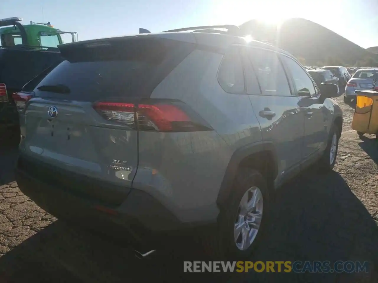 4 Photograph of a damaged car 4T3R6RFV9MU030161 TOYOTA RAV4 2021