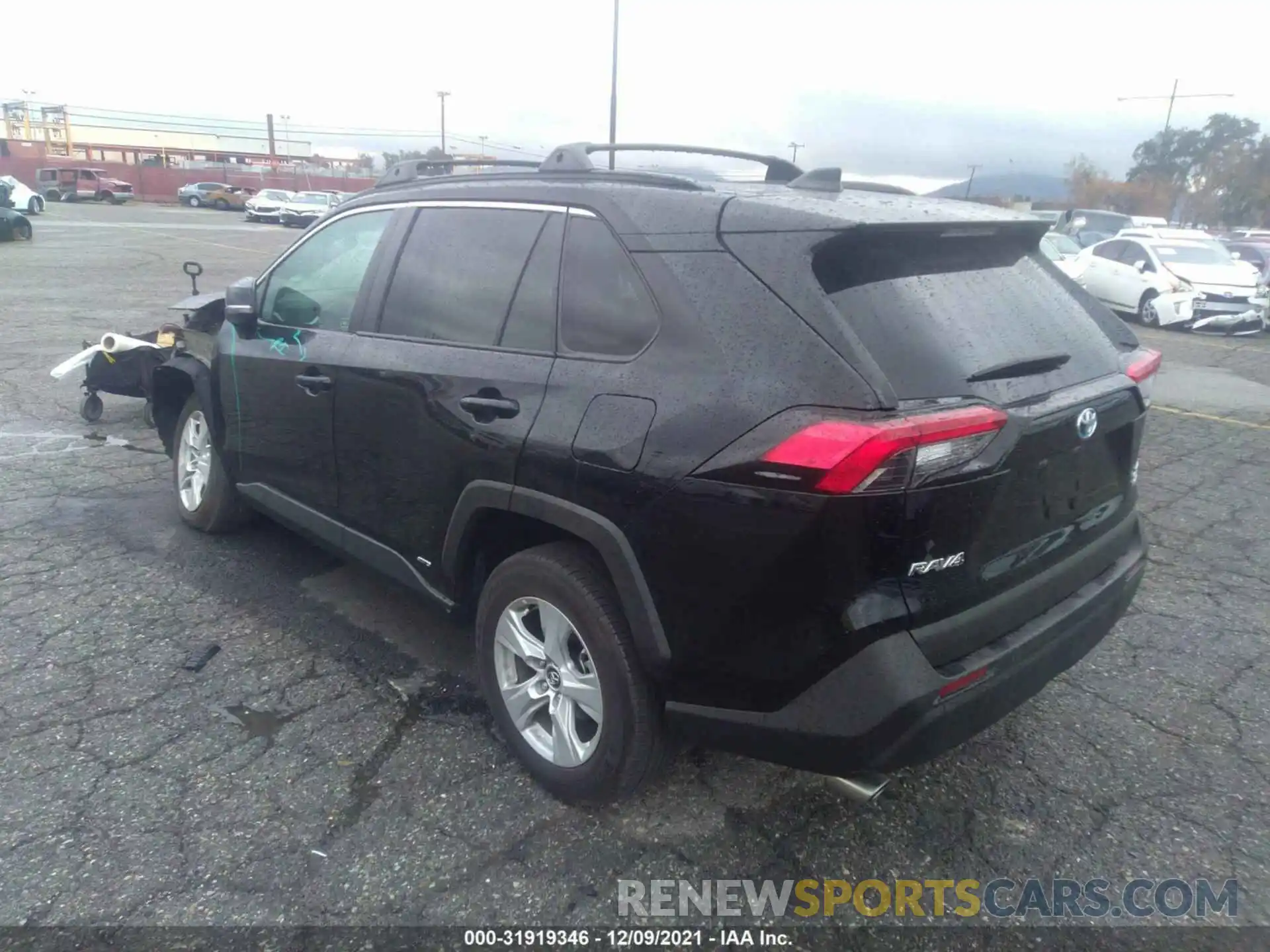 3 Photograph of a damaged car 4T3R6RFVXMU007911 TOYOTA RAV4 2021