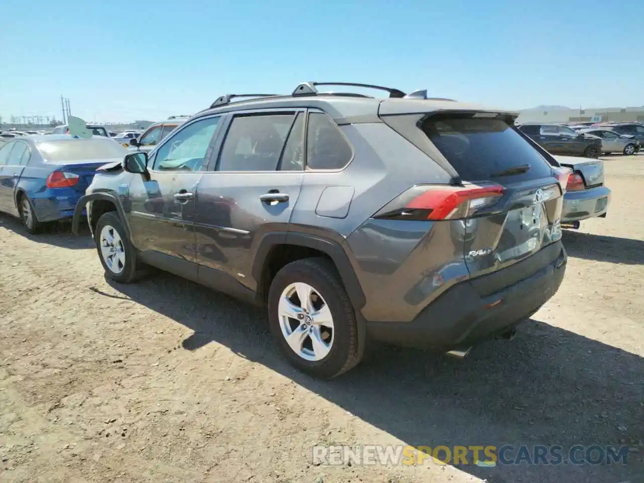 3 Photograph of a damaged car 4T3R6RFVXMU008041 TOYOTA RAV4 2021