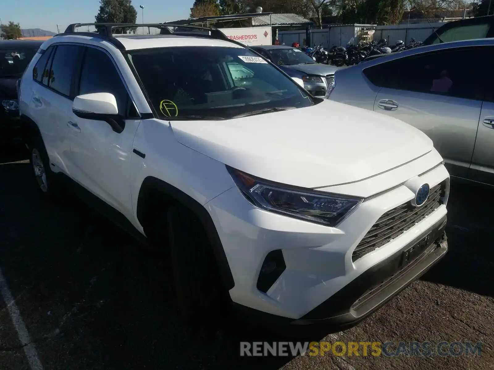 1 Photograph of a damaged car 4T3R6RFVXMU010307 TOYOTA RAV4 2021