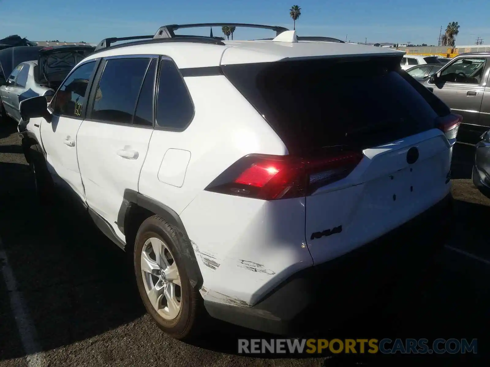 3 Photograph of a damaged car 4T3R6RFVXMU010307 TOYOTA RAV4 2021