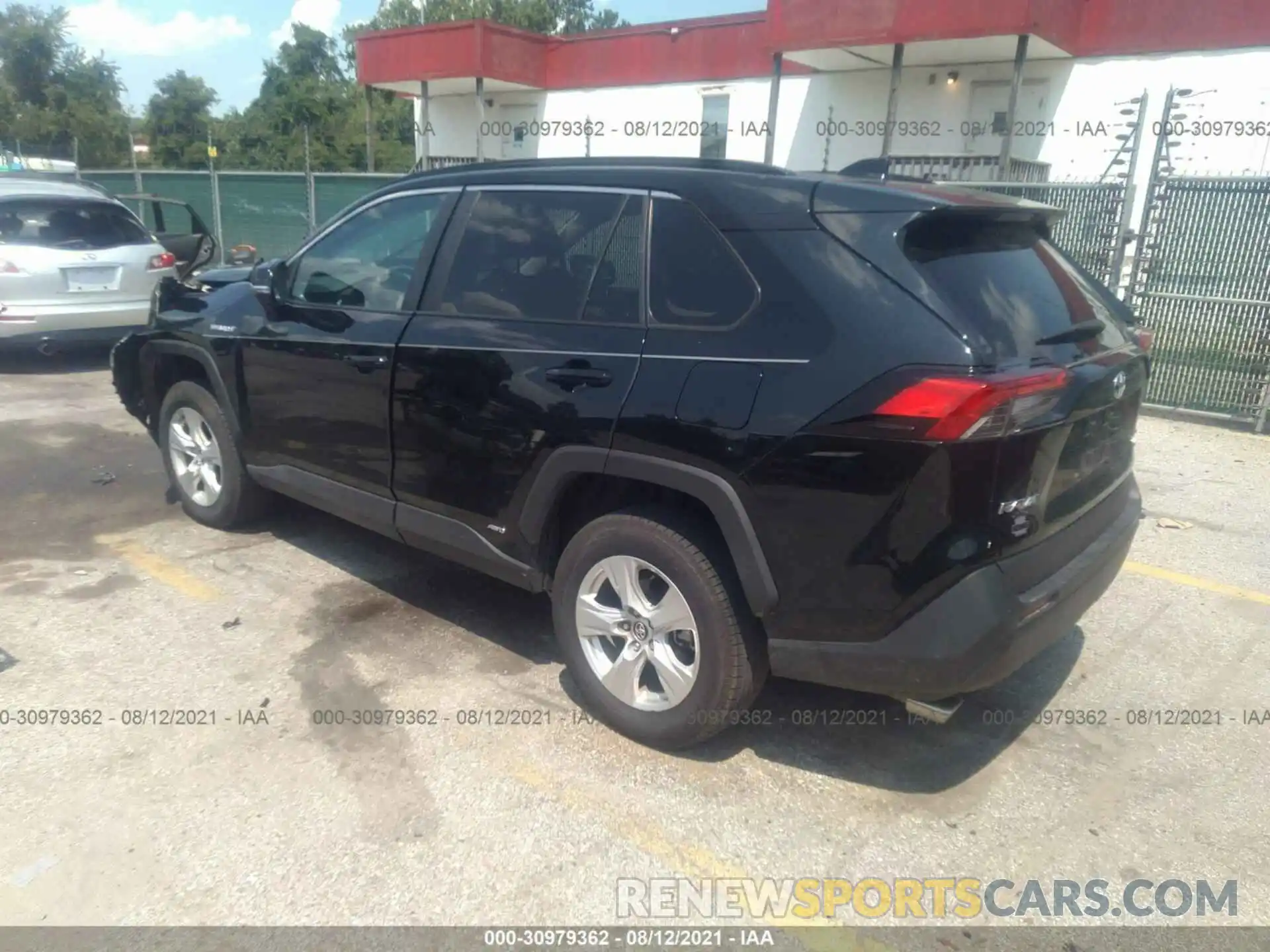 3 Photograph of a damaged car 4T3R6RFVXMU015247 TOYOTA RAV4 2021