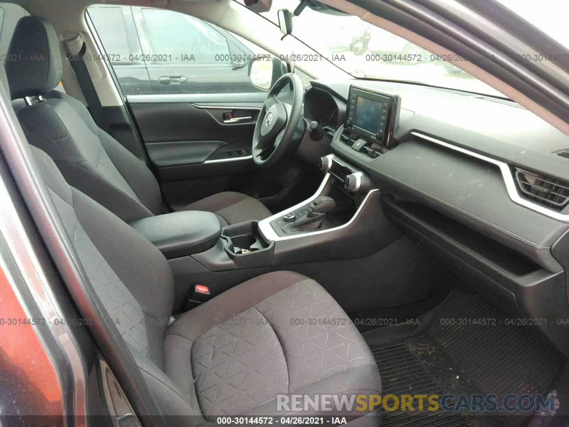 5 Photograph of a damaged car 4T3R6RFVXMU025356 TOYOTA RAV4 2021