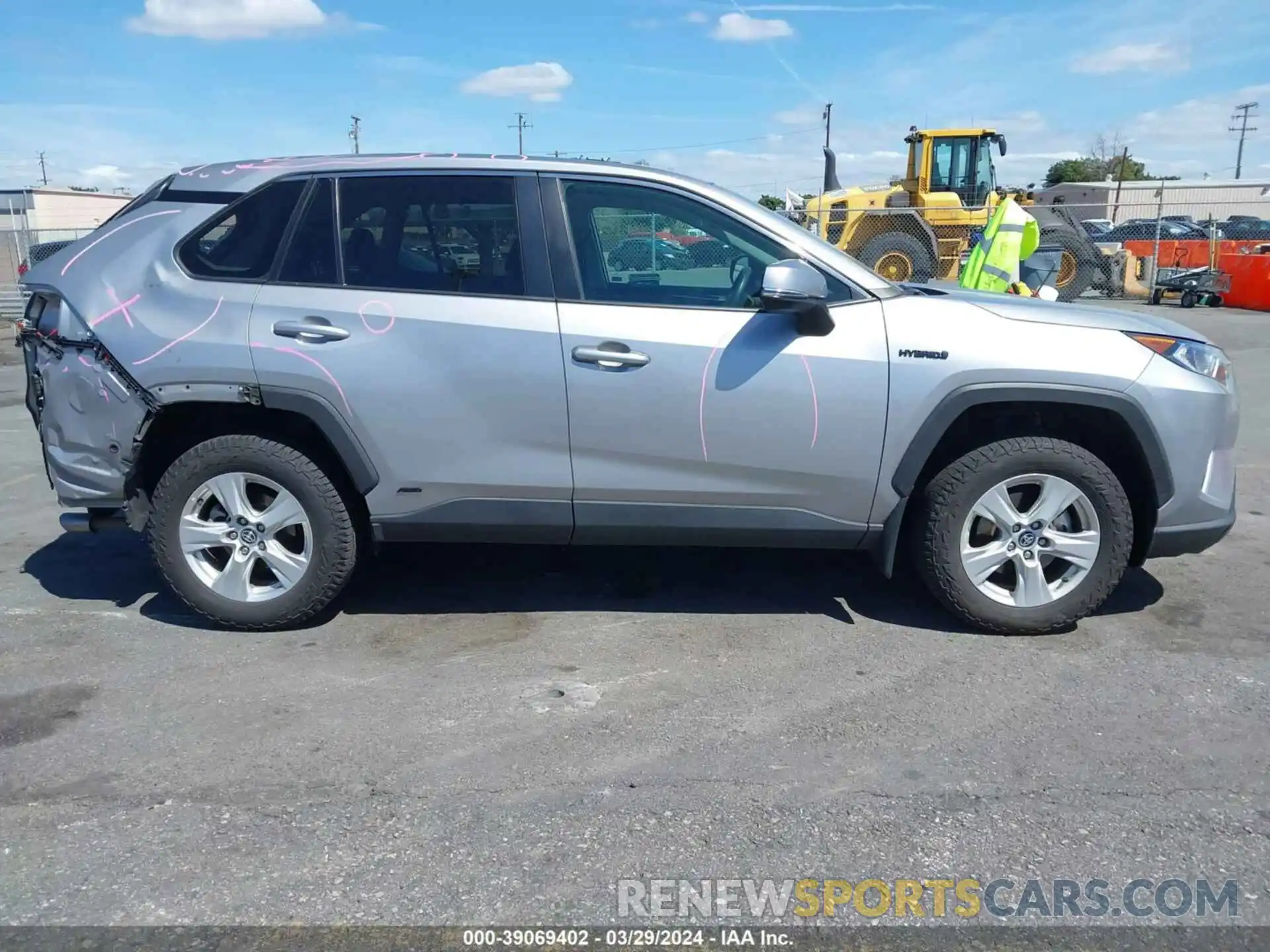 14 Photograph of a damaged car 4T3R6RFVXMU025731 TOYOTA RAV4 2021