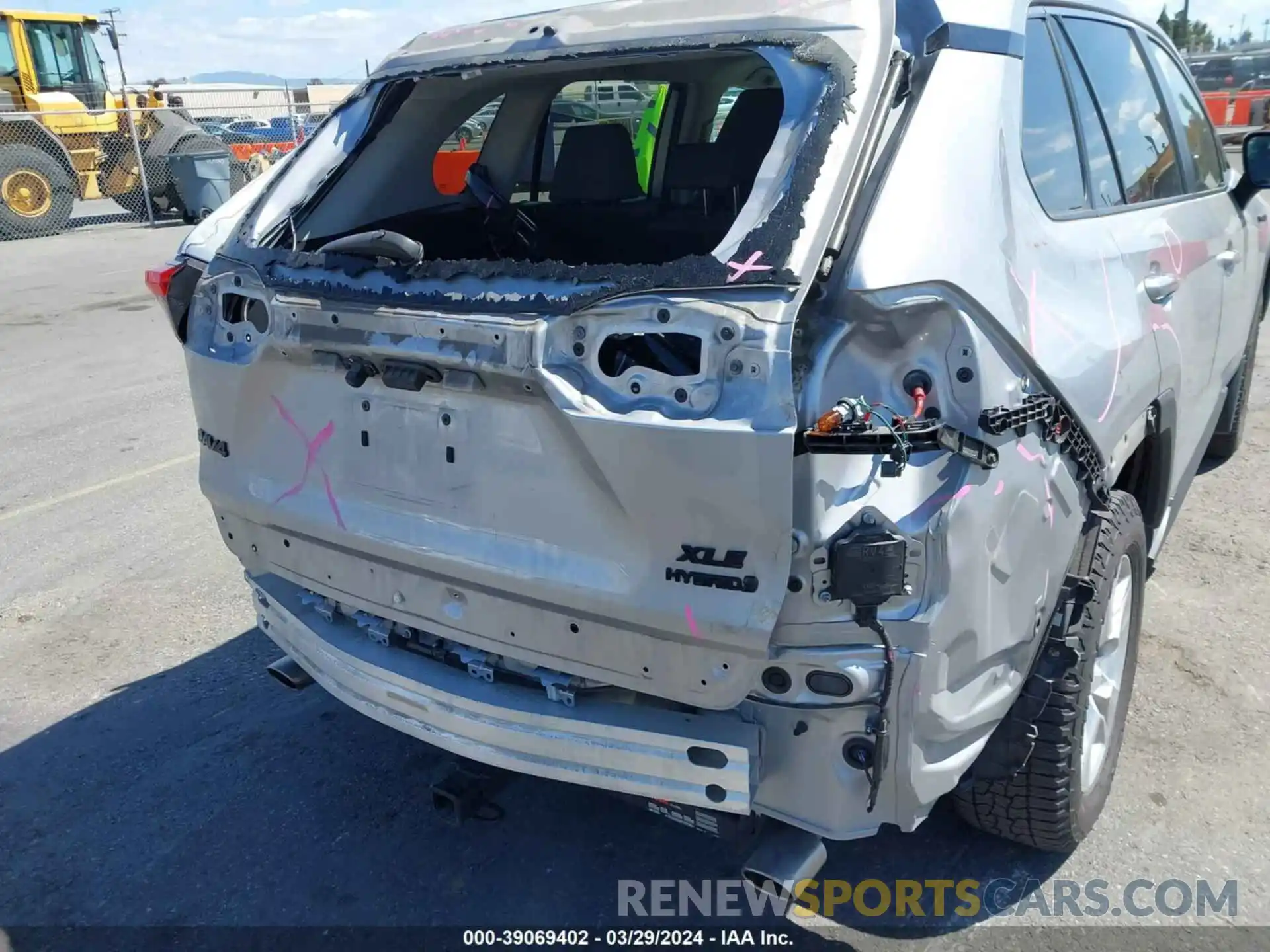 6 Photograph of a damaged car 4T3R6RFVXMU025731 TOYOTA RAV4 2021