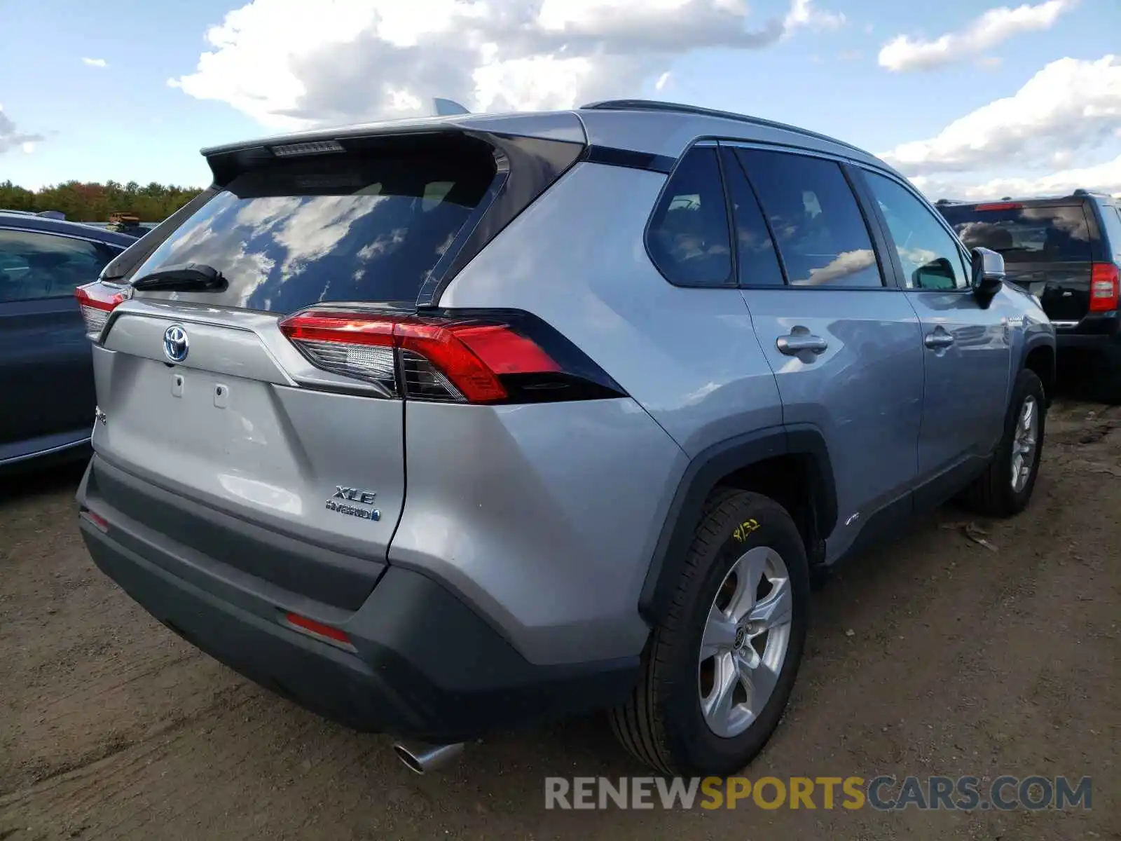 4 Photograph of a damaged car 4T3RWRFV0MU015502 TOYOTA RAV4 2021