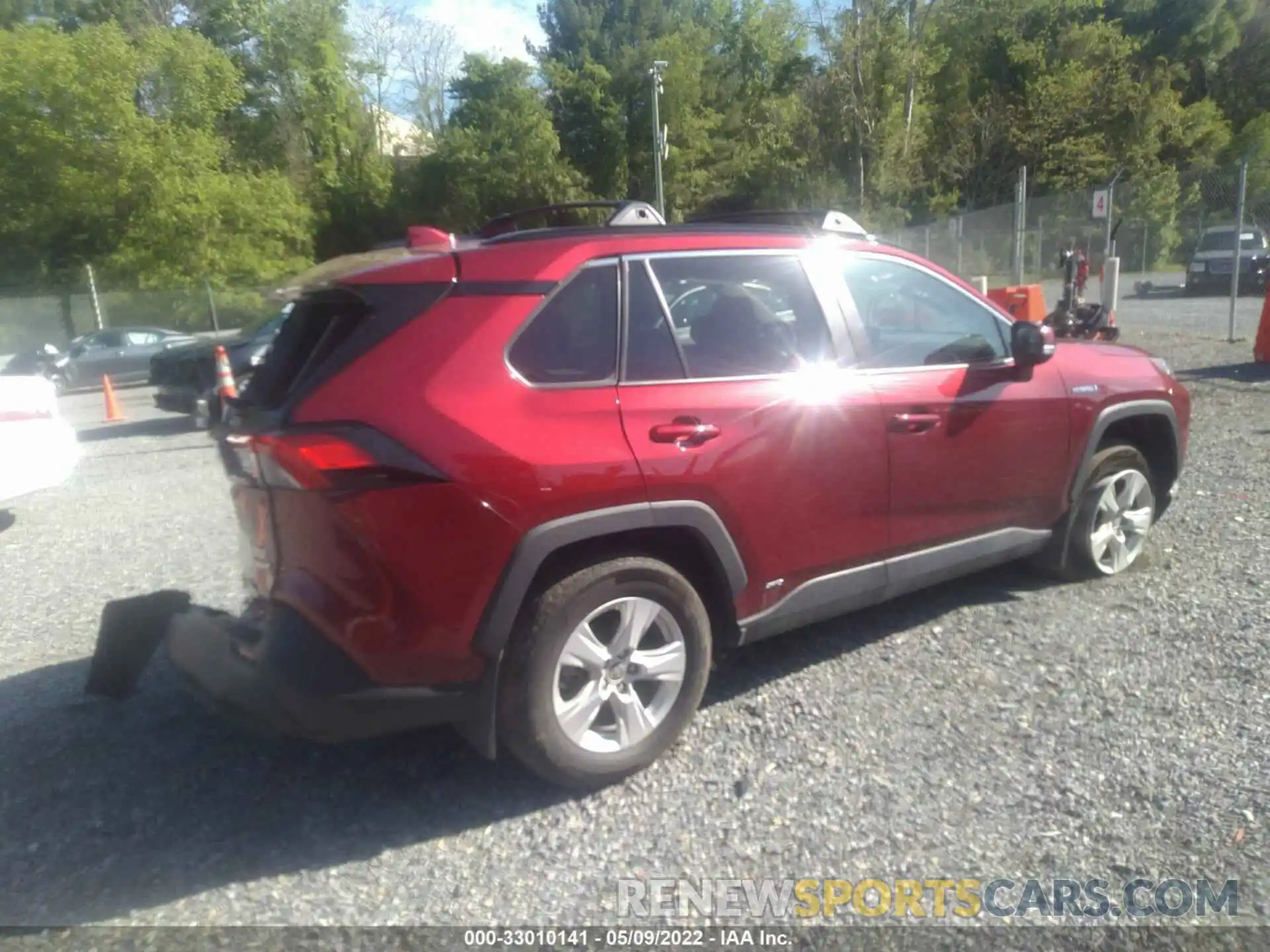 4 Photograph of a damaged car 4T3RWRFV0MU020585 TOYOTA RAV4 2021