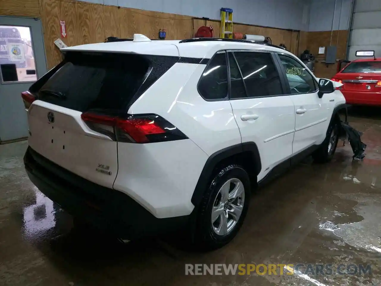 4 Photograph of a damaged car 4T3RWRFV0MU034079 TOYOTA RAV4 2021