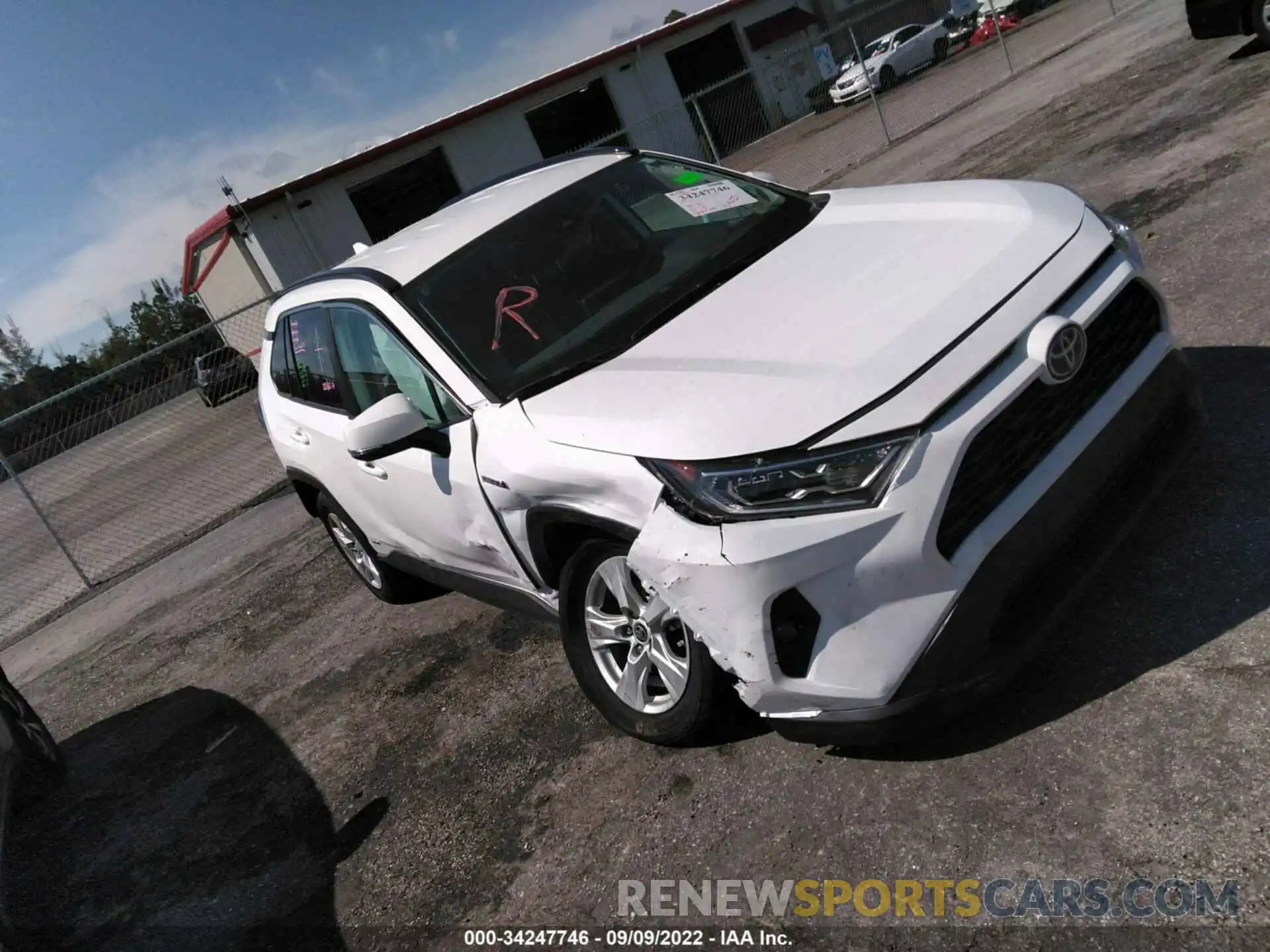 1 Photograph of a damaged car 4T3RWRFV0MU040609 TOYOTA RAV4 2021