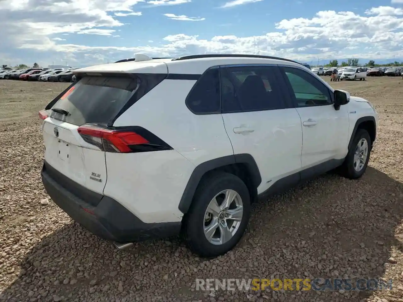 4 Photograph of a damaged car 4T3RWRFV1MU015279 TOYOTA RAV4 2021