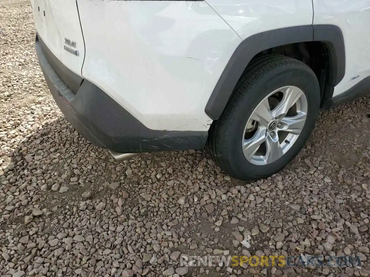 9 Photograph of a damaged car 4T3RWRFV1MU015279 TOYOTA RAV4 2021