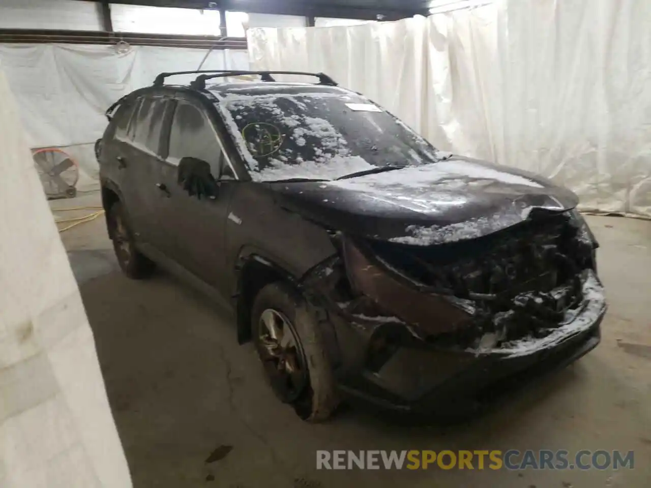 1 Photograph of a damaged car 4T3RWRFV1MU017257 TOYOTA RAV4 2021