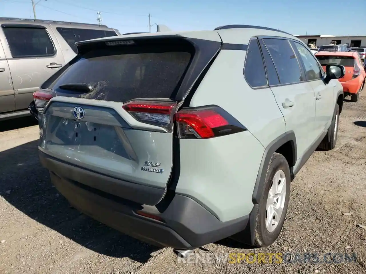 4 Photograph of a damaged car 4T3RWRFV1MU029571 TOYOTA RAV4 2021