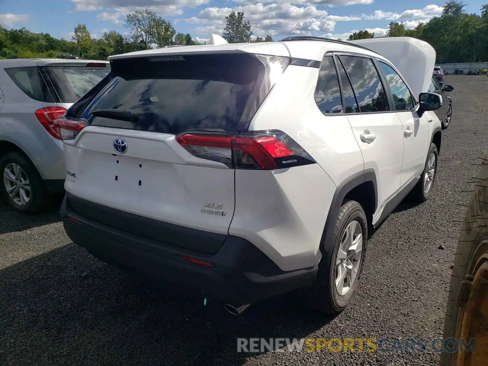 4 Photograph of a damaged car 4T3RWRFV2MU027635 TOYOTA RAV4 2021