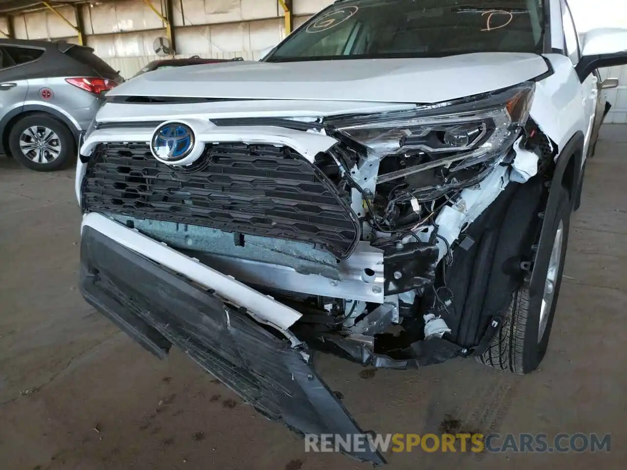 9 Photograph of a damaged car 4T3RWRFV2MU036870 TOYOTA RAV4 2021