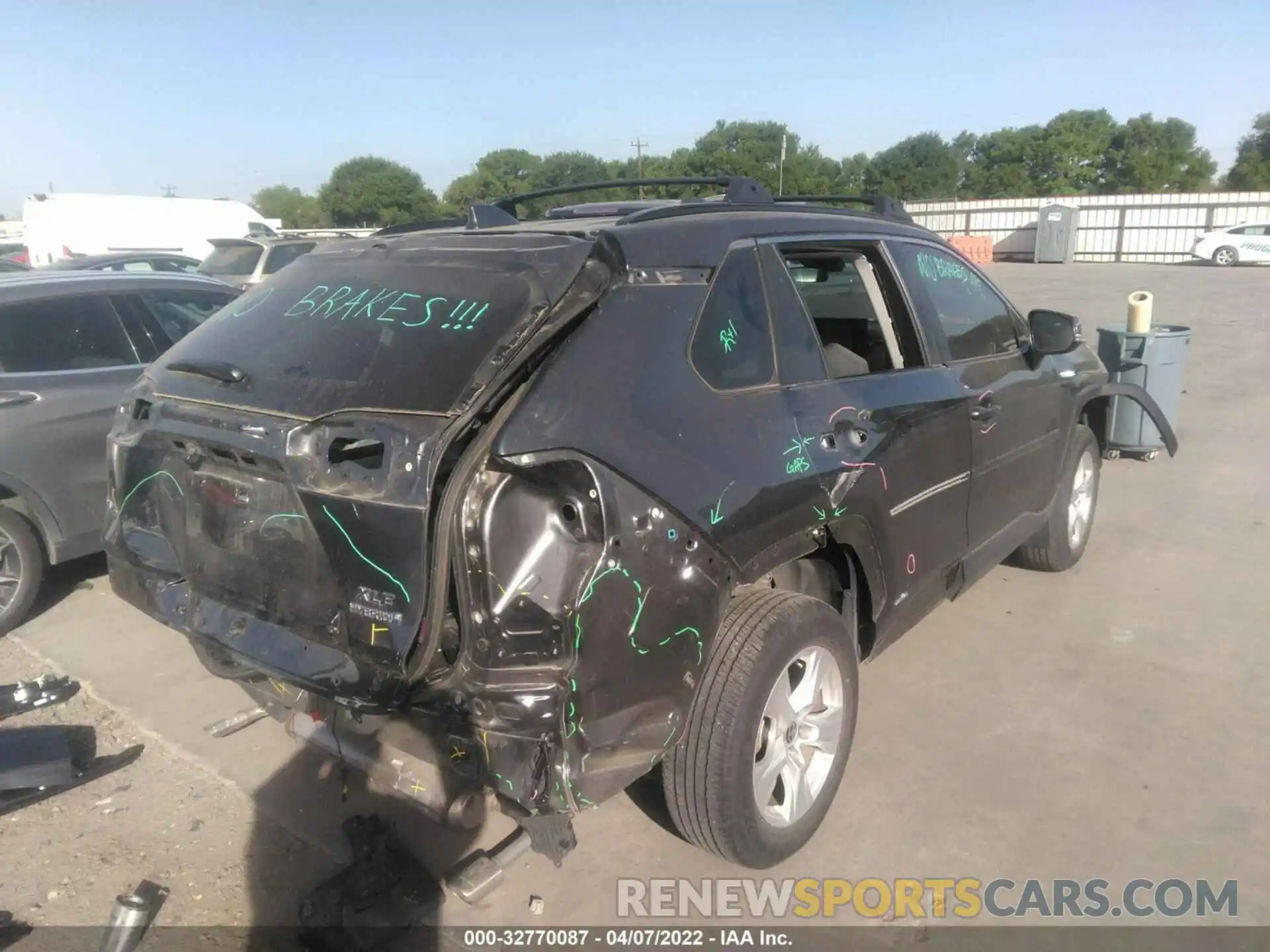 4 Photograph of a damaged car 4T3RWRFV3MU016739 TOYOTA RAV4 2021