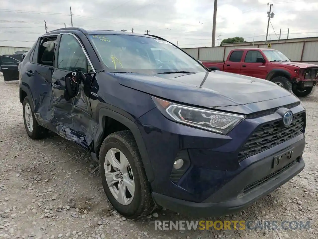 1 Photograph of a damaged car 4T3RWRFV3MU037851 TOYOTA RAV4 2021