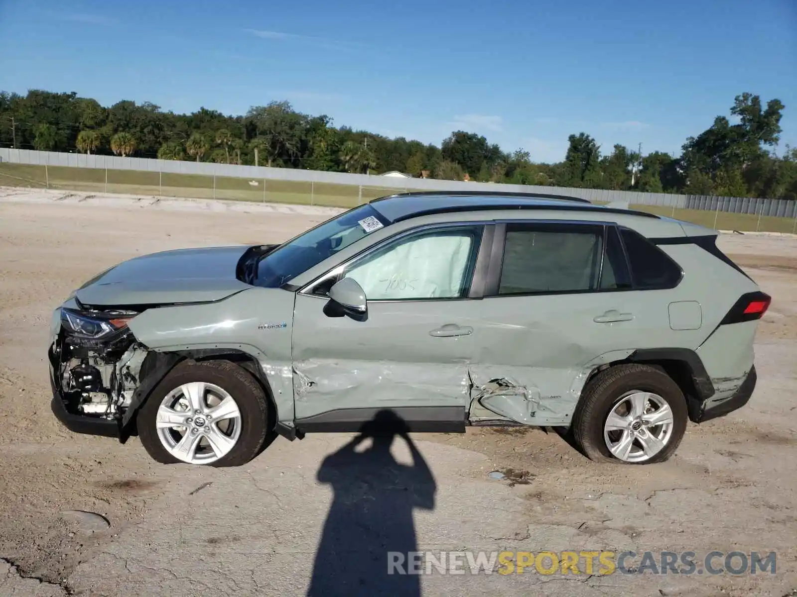 9 Photograph of a damaged car 4T3RWRFV4MU019598 TOYOTA RAV4 2021