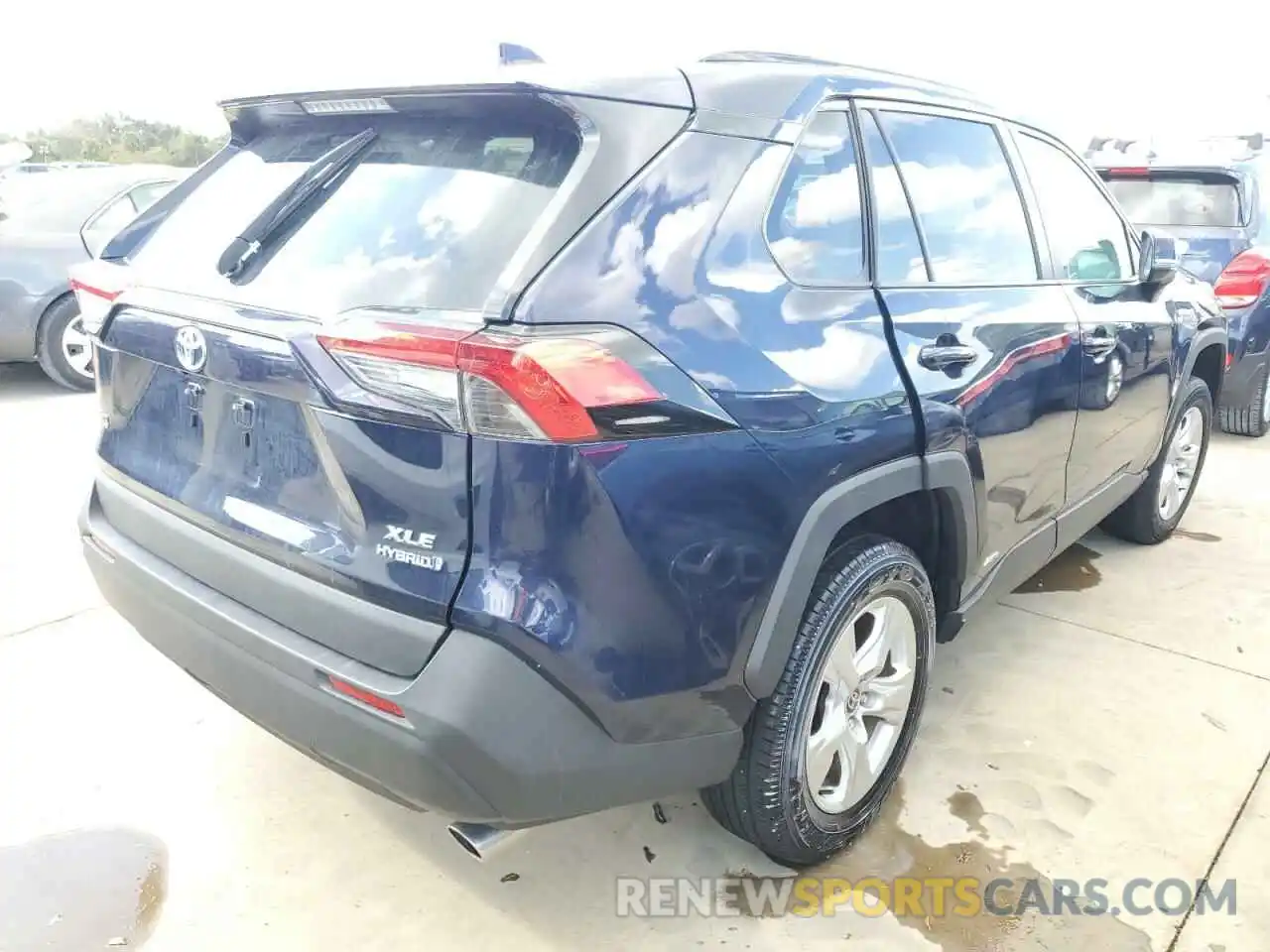 4 Photograph of a damaged car 4T3RWRFV4MU039057 TOYOTA RAV4 2021