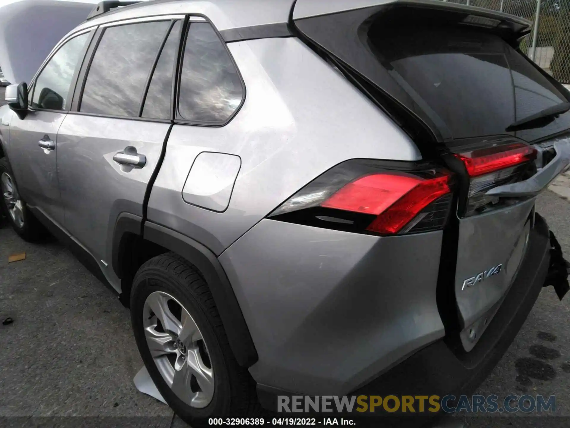 3 Photograph of a damaged car 4T3RWRFV4MU045649 TOYOTA RAV4 2021