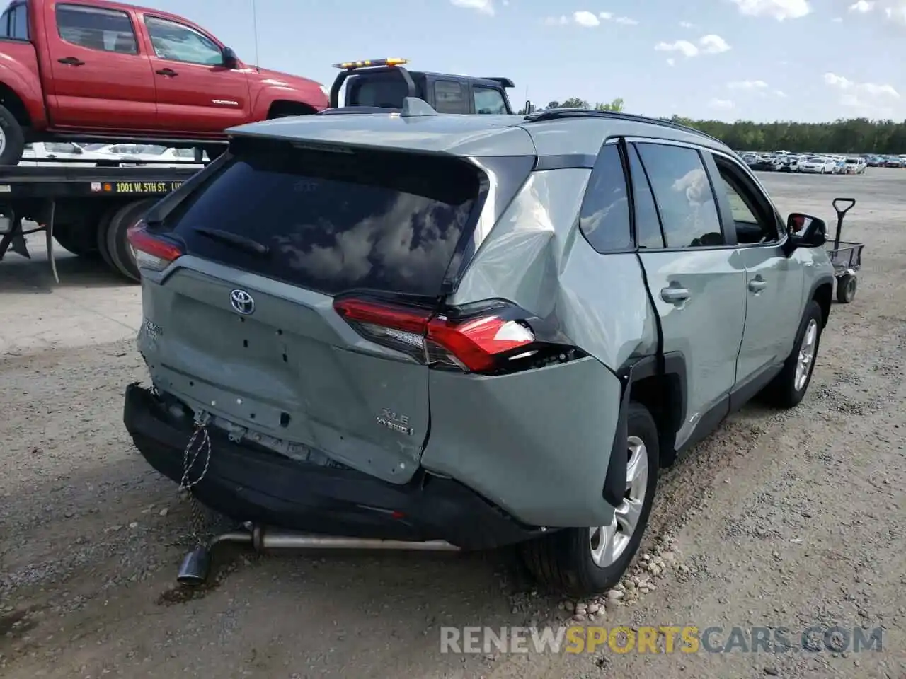 9 Photograph of a damaged car 4T3RWRFV5MU027564 TOYOTA RAV4 2021