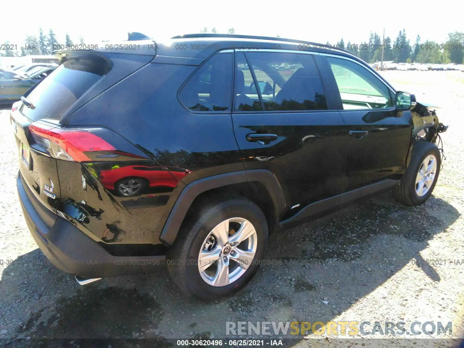 4 Photograph of a damaged car 4T3RWRFV6MU017822 TOYOTA RAV4 2021