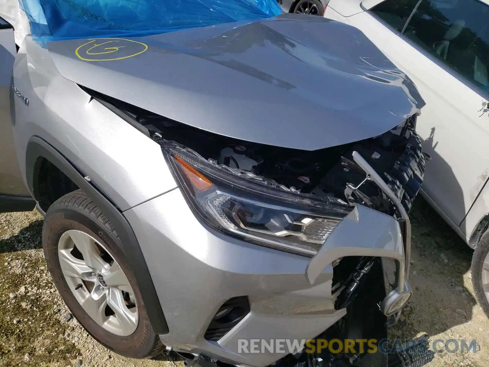 9 Photograph of a damaged car 4T3RWRFV7MU017649 TOYOTA RAV4 2021