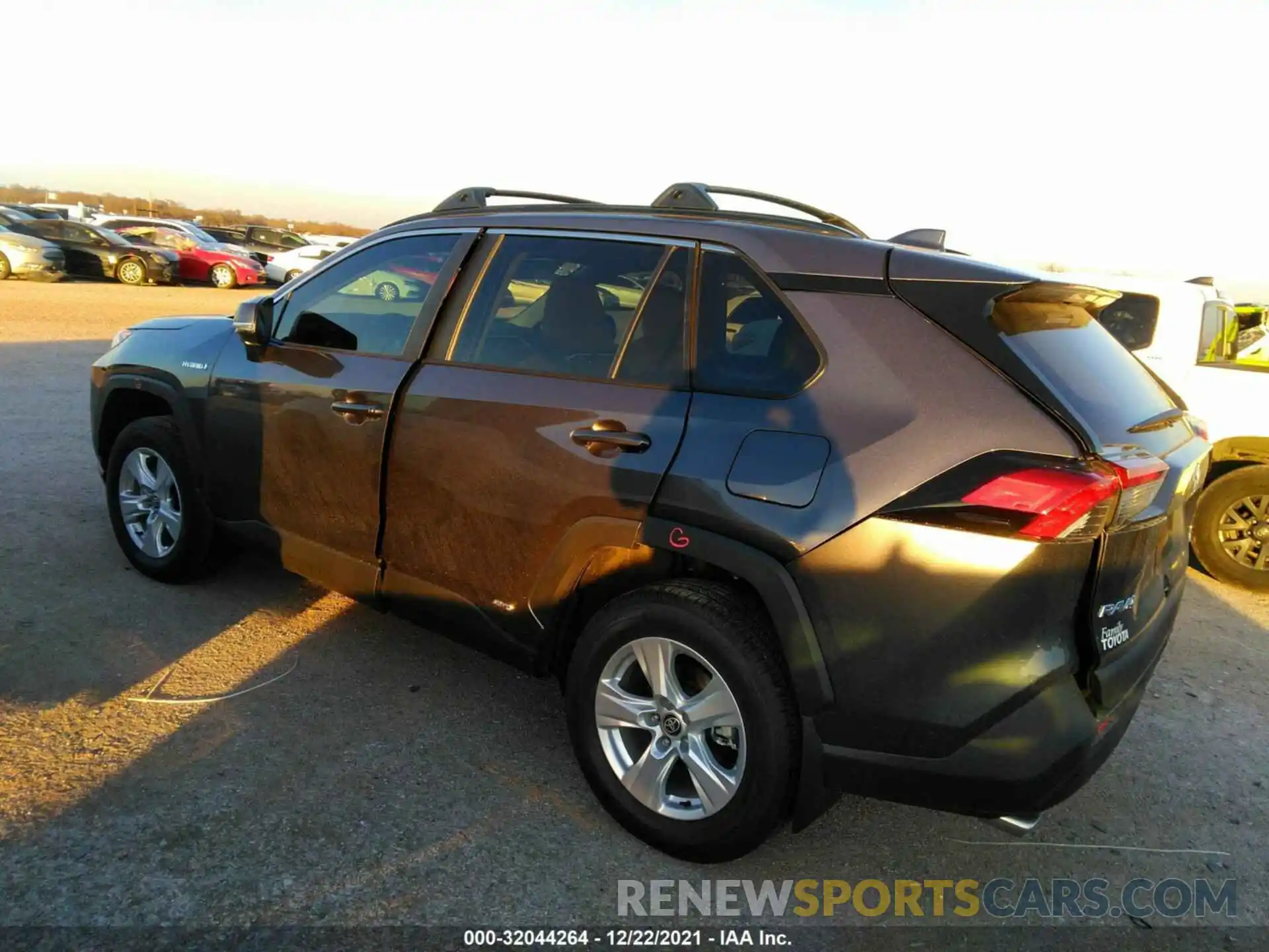 3 Photograph of a damaged car 4T3RWRFV7MU041000 TOYOTA RAV4 2021