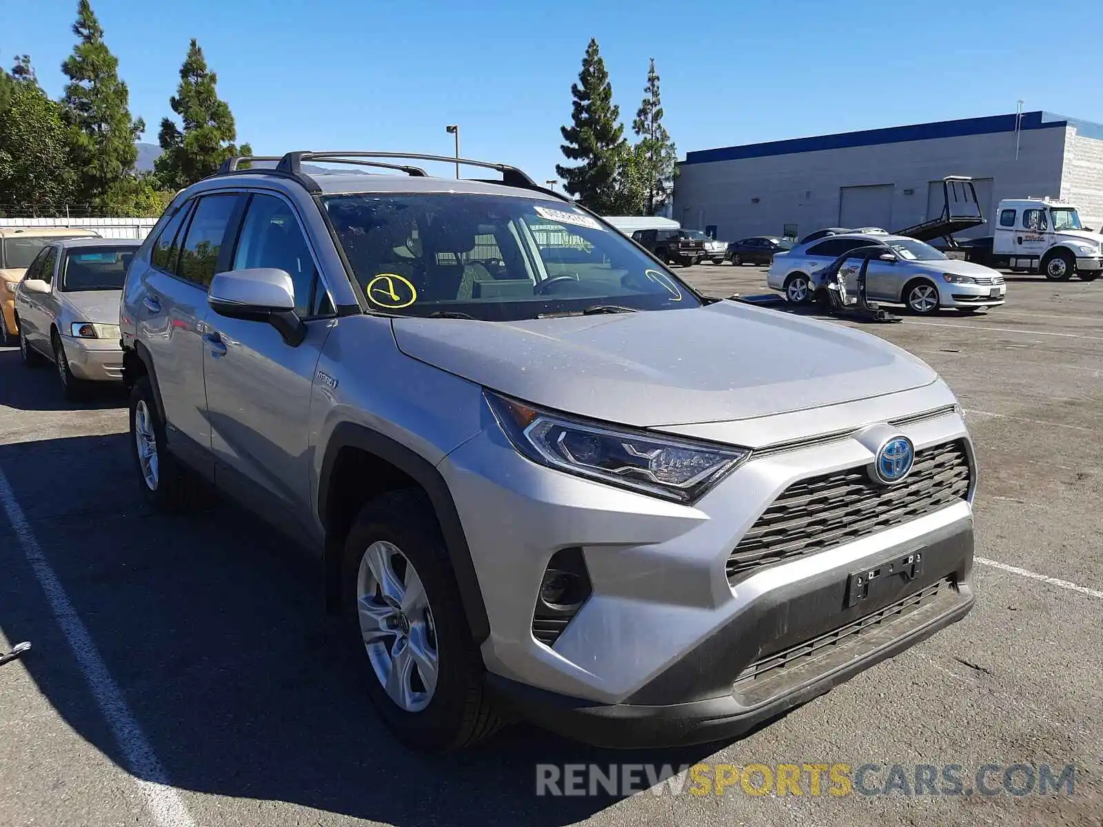 1 Photograph of a damaged car 4T3RWRFV8MU019264 TOYOTA RAV4 2021