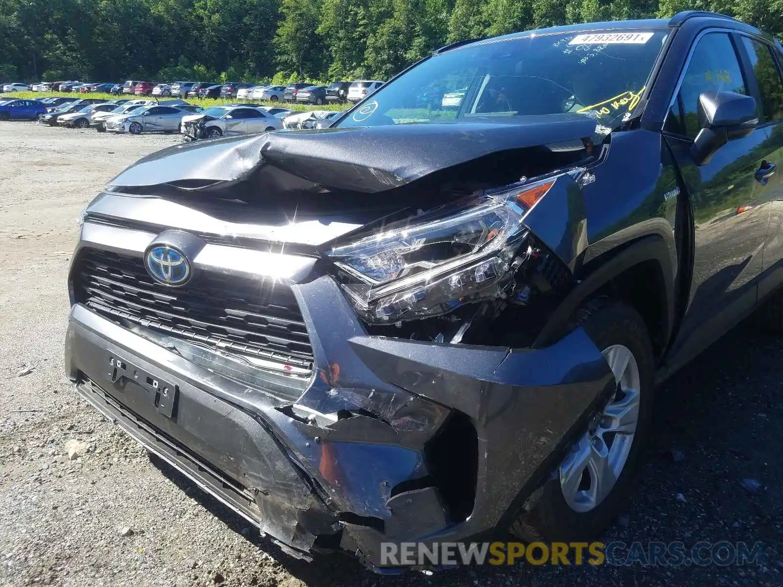 9 Photograph of a damaged car 4T3RWRFV8MU020172 TOYOTA RAV4 2021