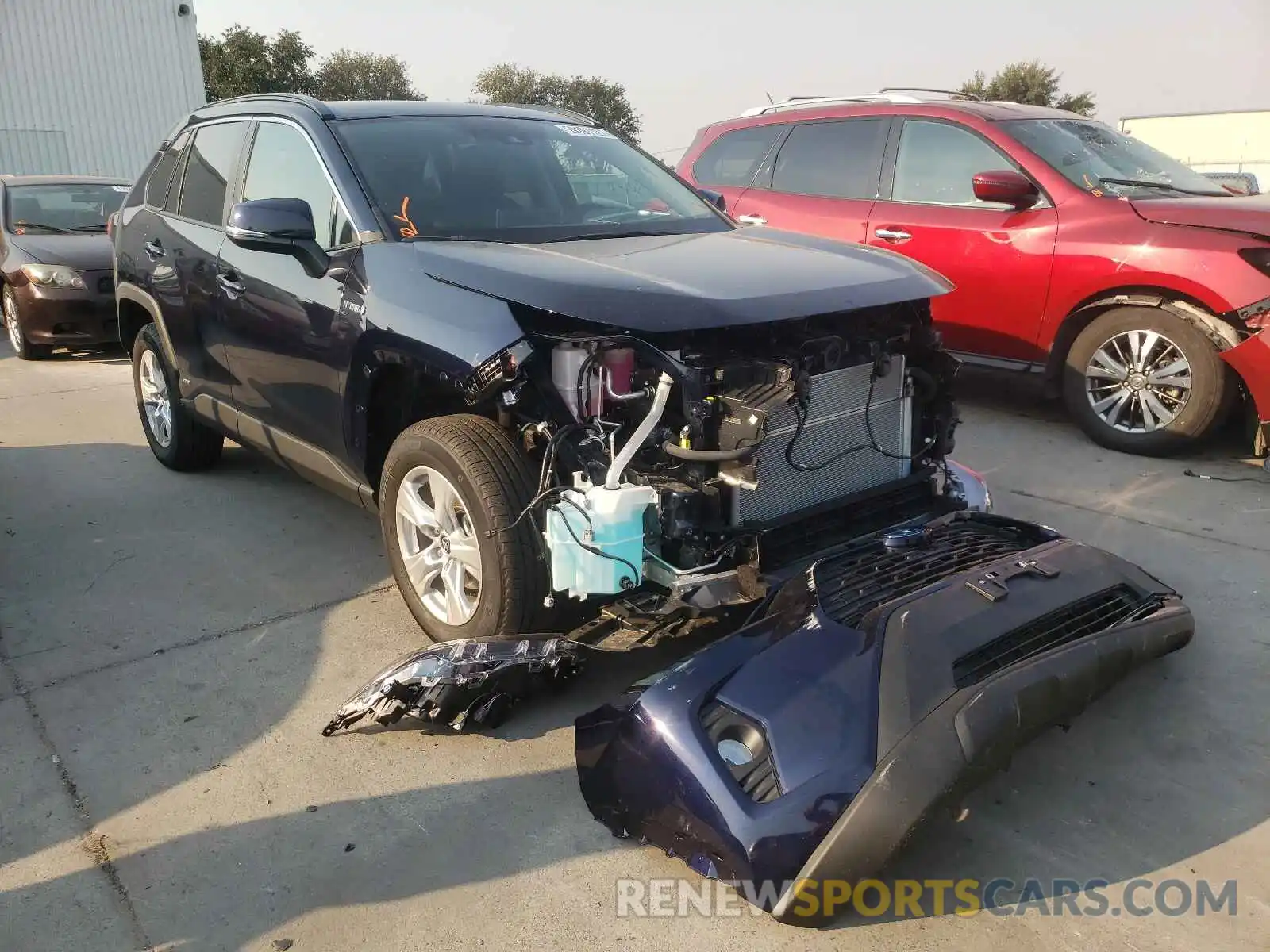 1 Photograph of a damaged car 4T3RWRFV8MU026571 TOYOTA RAV4 2021