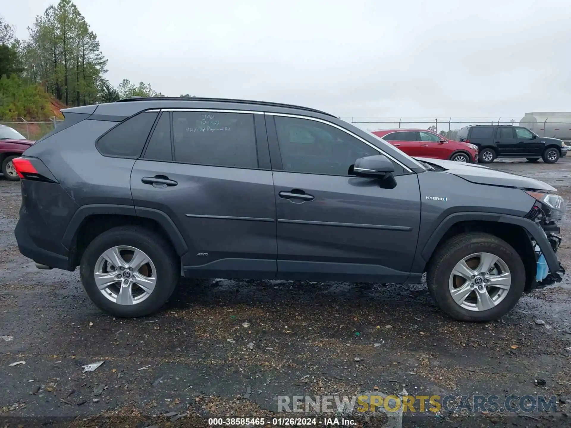 14 Photograph of a damaged car 4T3RWRFV8MU040972 TOYOTA RAV4 2021