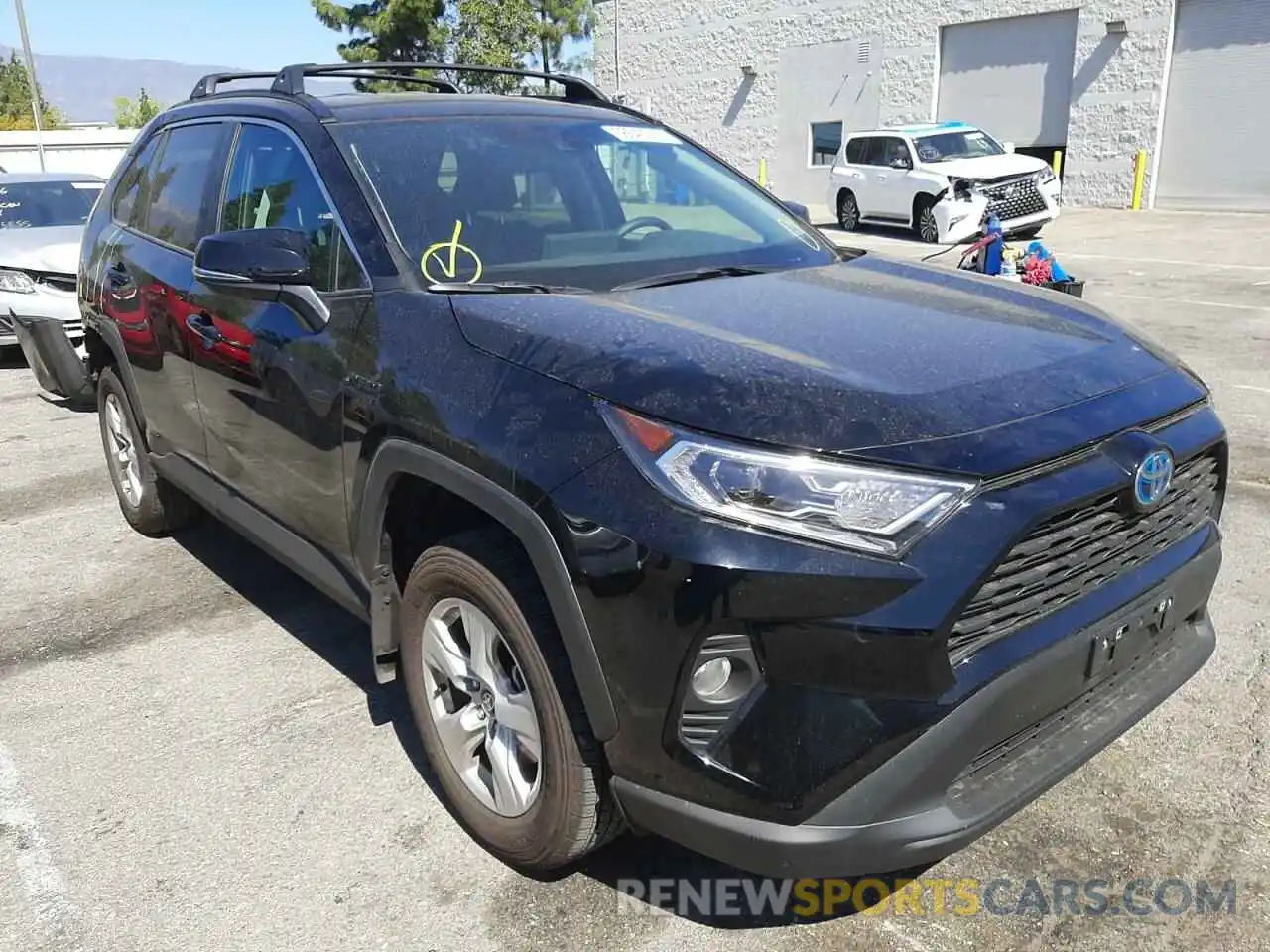 1 Photograph of a damaged car 4T3RWRFV9MU032024 TOYOTA RAV4 2021