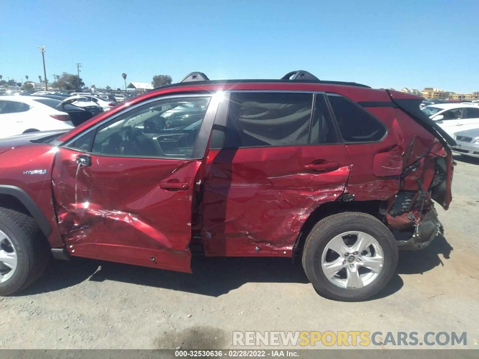 6 Photograph of a damaged car 4T3RWRFV9MU048000 TOYOTA RAV4 2021