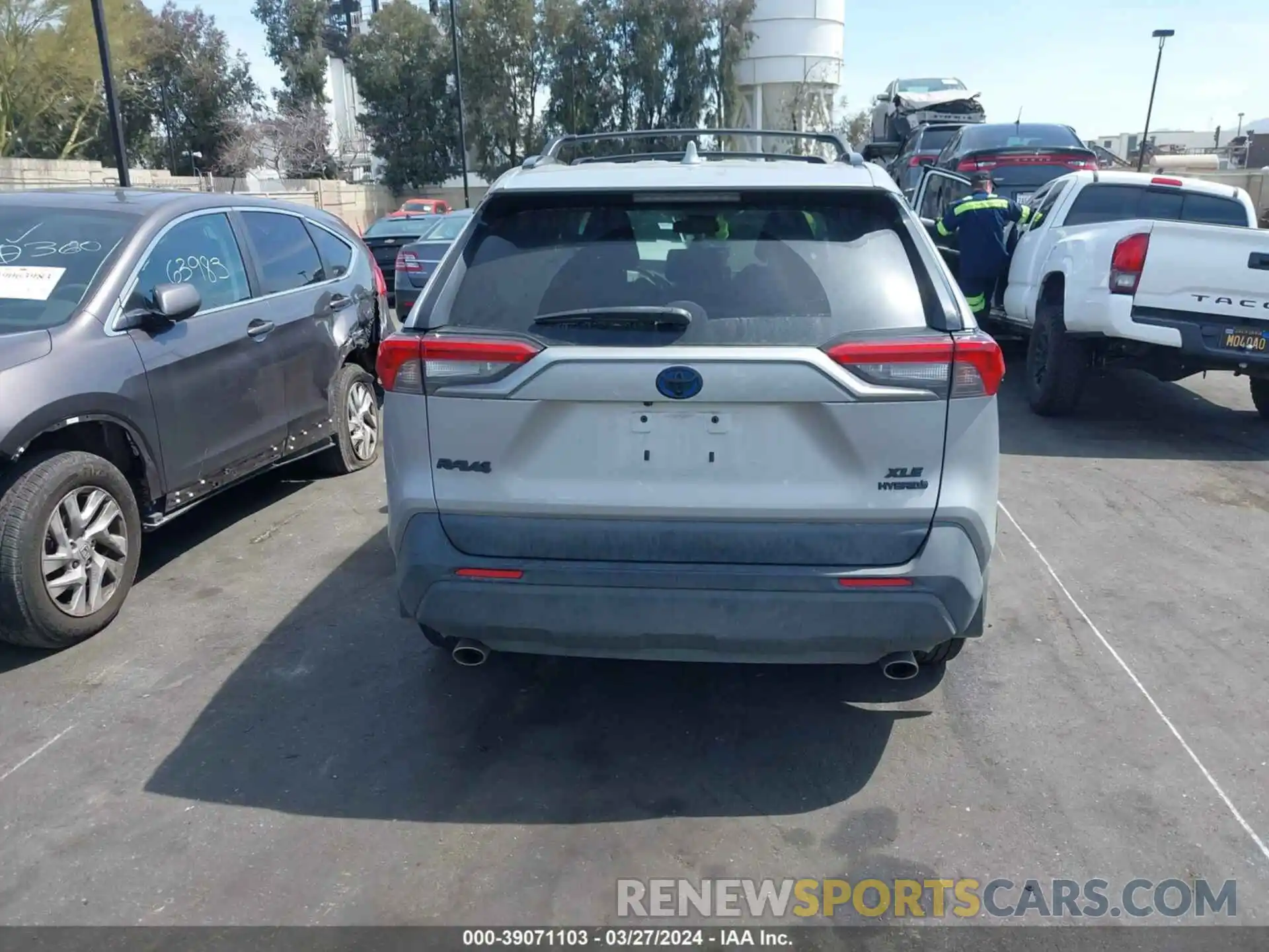 17 Photograph of a damaged car 4T3RWRFVXMU013031 TOYOTA RAV4 2021