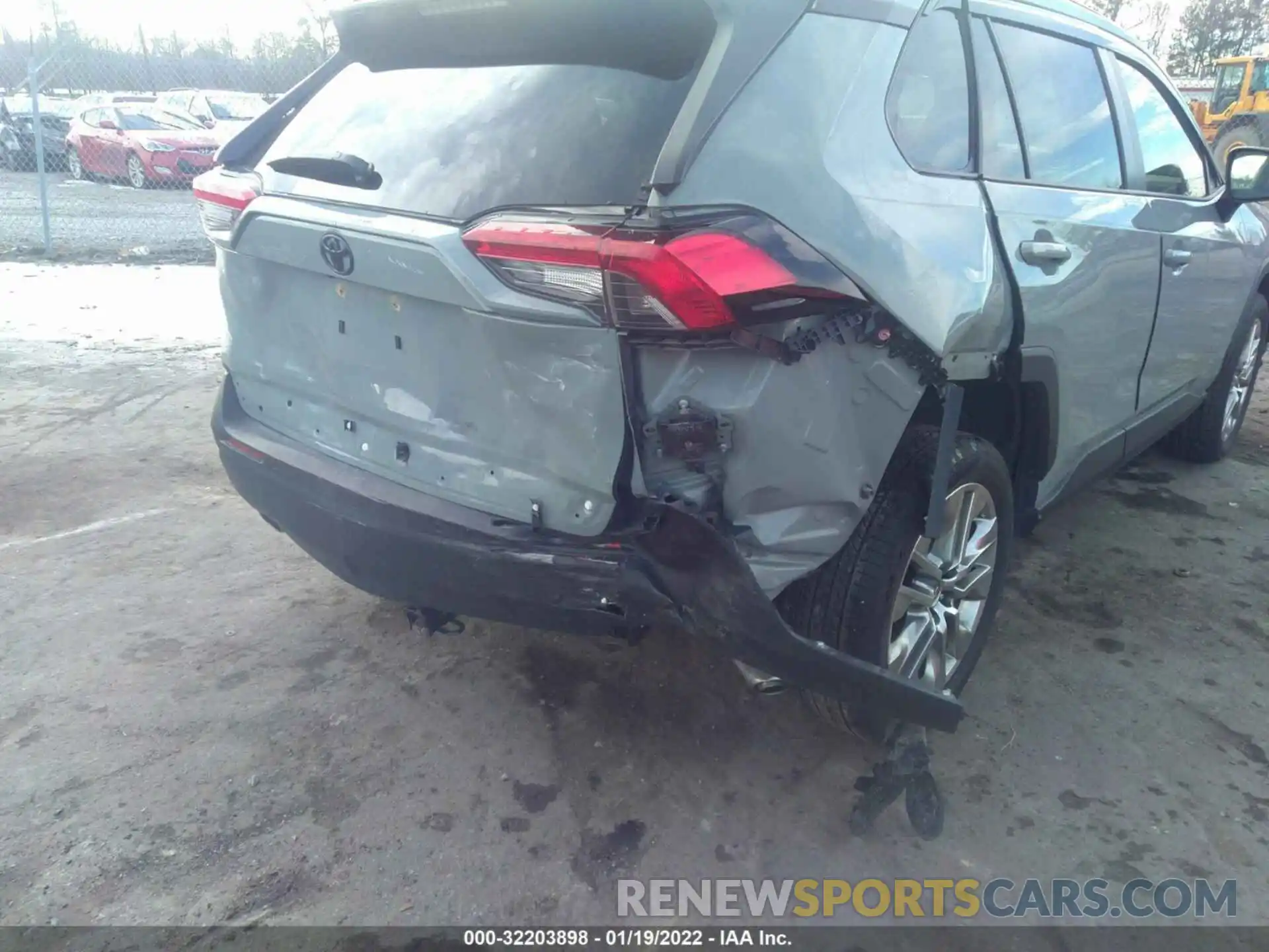 6 Photograph of a damaged car JTMA1RFV0MD077572 TOYOTA RAV4 2021