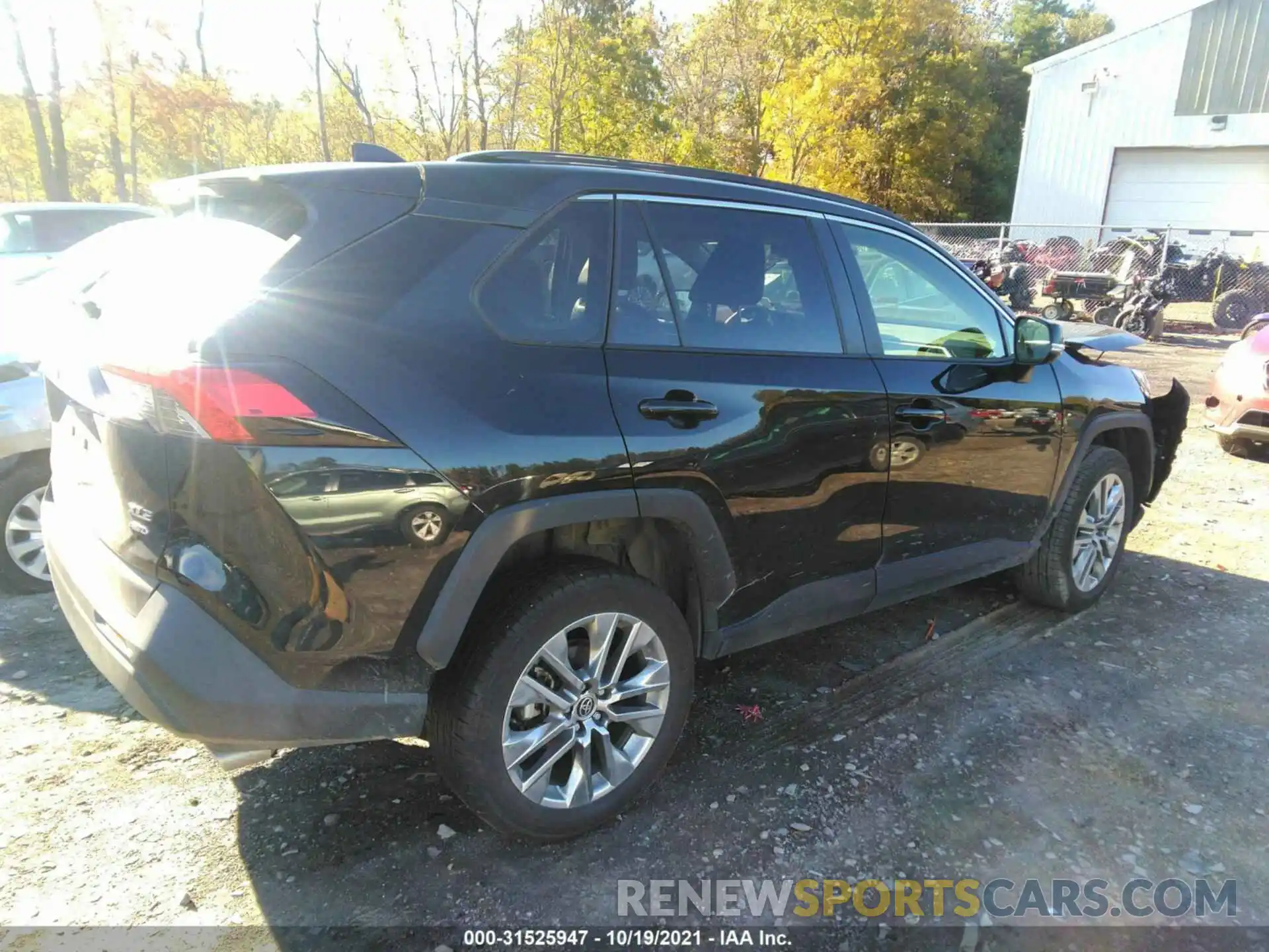 4 Photograph of a damaged car JTMA1RFV5MD069984 TOYOTA RAV4 2021