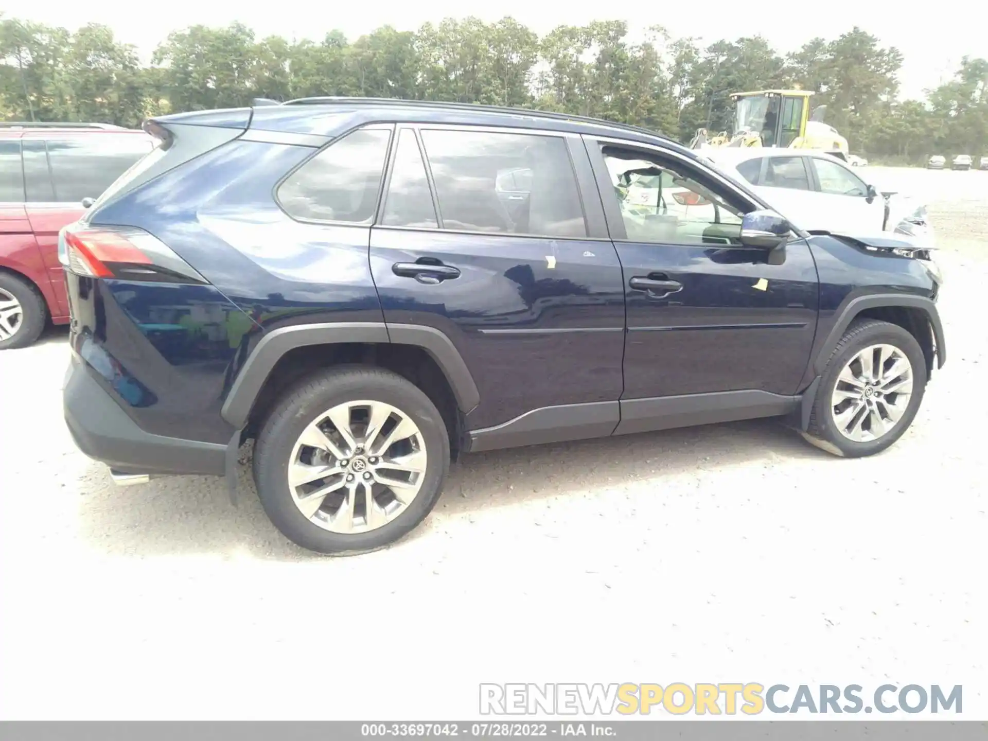 4 Photograph of a damaged car JTMA1RFV8MD069901 TOYOTA RAV4 2021