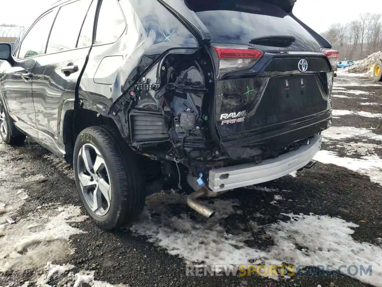 9 Photograph of a damaged car JTMAB3FV2MD004889 TOYOTA RAV4 2021