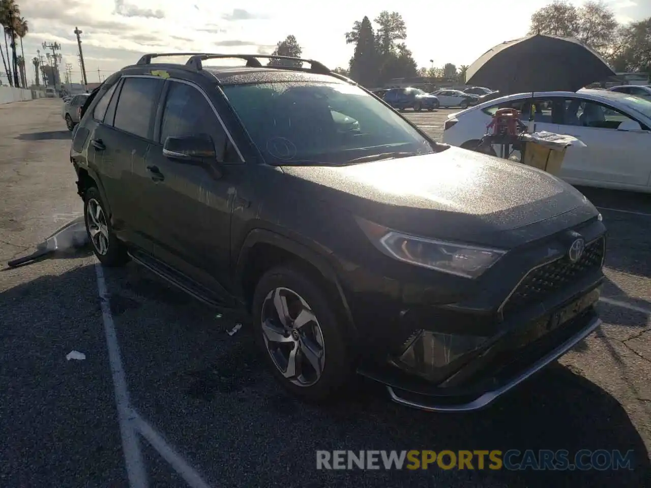 1 Photograph of a damaged car JTMAB3FV2MD060492 TOYOTA RAV4 2021